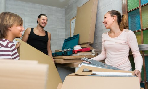 Moving truck service for homes and flats in Chiswick